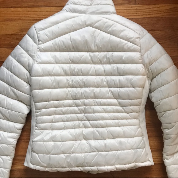 Off-White Puffer Jacket - Picture 6 of 6